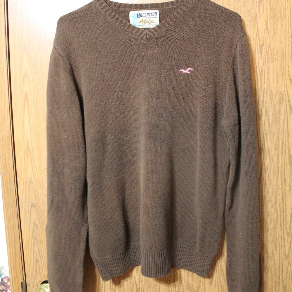 PRICE REDUCED!!--Women's Hollister Sweater Sz Large